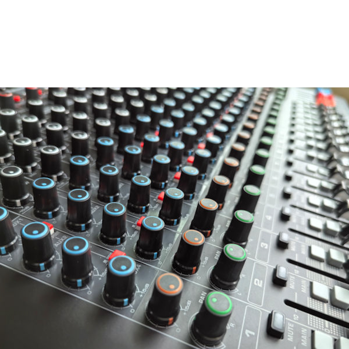 Mixer Profesional 12 Canales 24 Efectos Moon Tron12 - Imagen 5